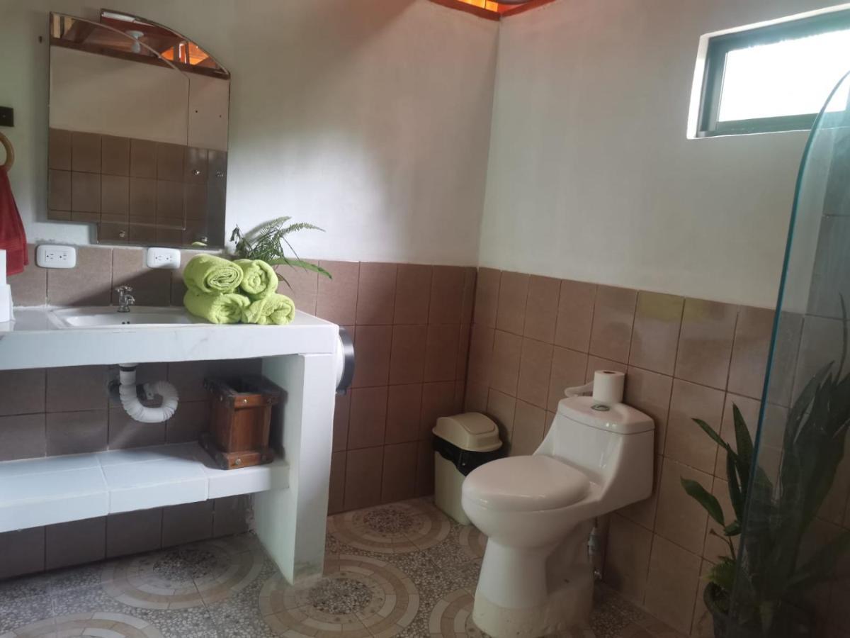 Hostal Cecilia Puerto Viejo de Talamanca Kültér fotó