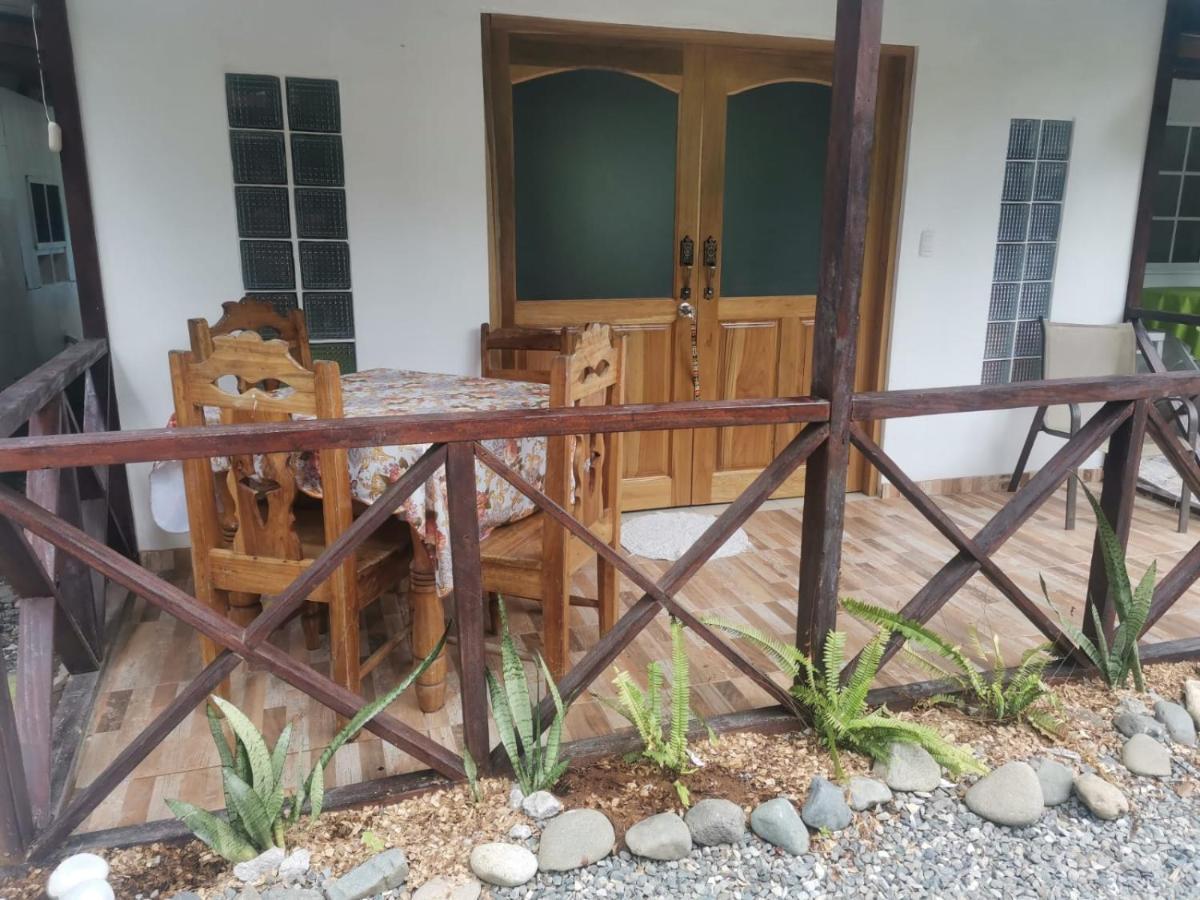 Hostal Cecilia Puerto Viejo de Talamanca Kültér fotó