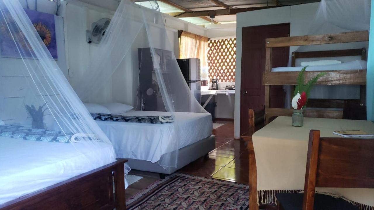 Hostal Cecilia Puerto Viejo de Talamanca Kültér fotó
