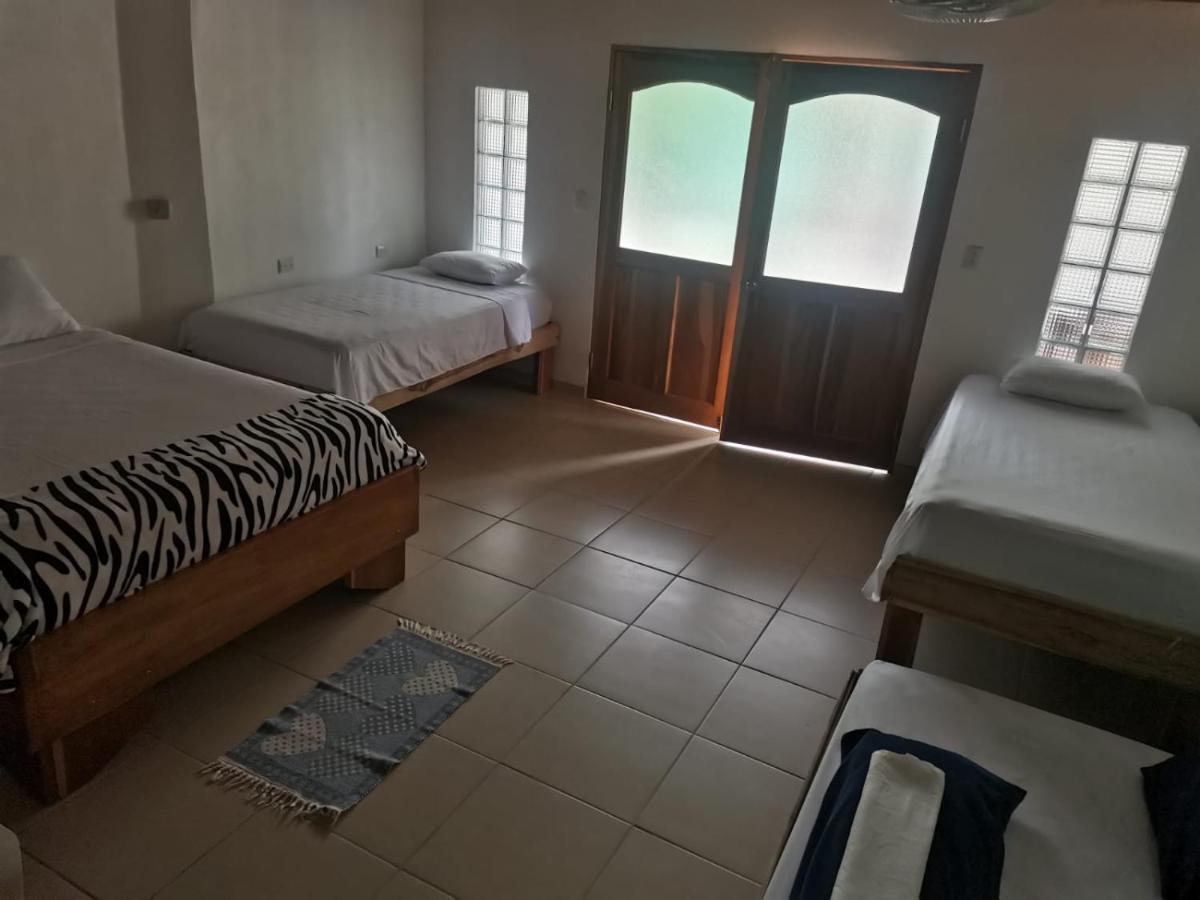 Hostal Cecilia Puerto Viejo de Talamanca Kültér fotó