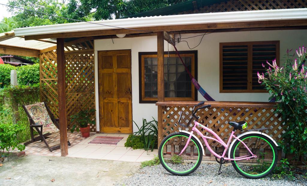 Hostal Cecilia Puerto Viejo de Talamanca Kültér fotó