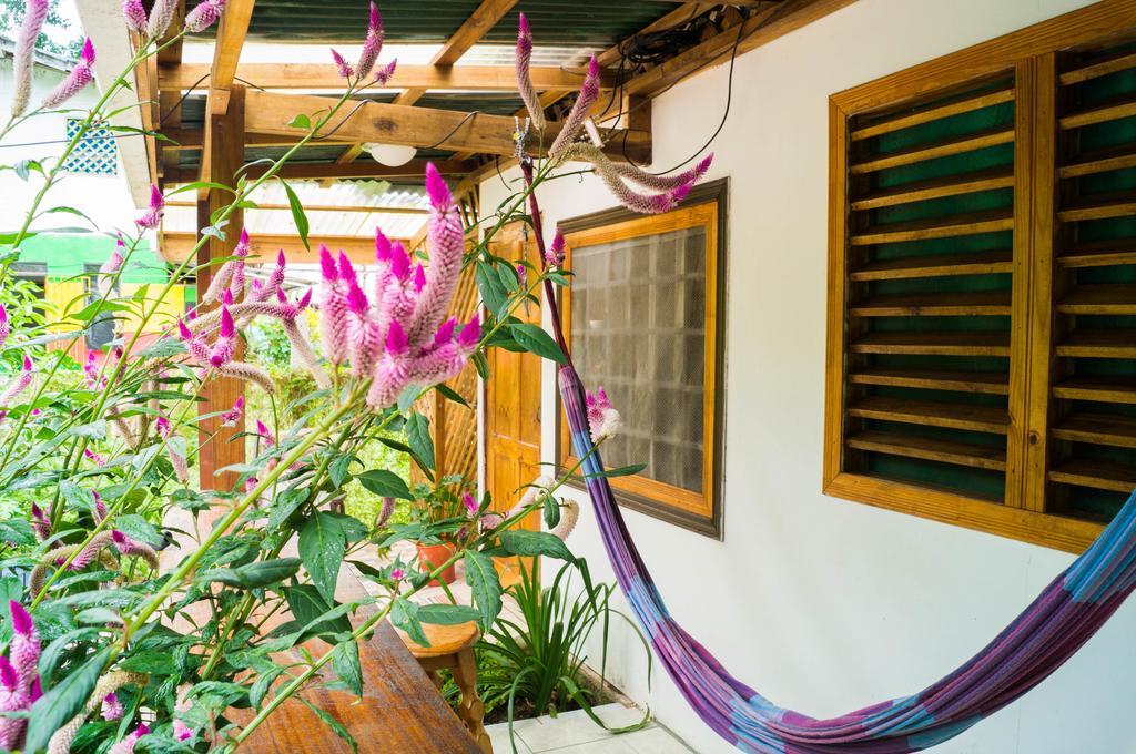 Hostal Cecilia Puerto Viejo de Talamanca Kültér fotó