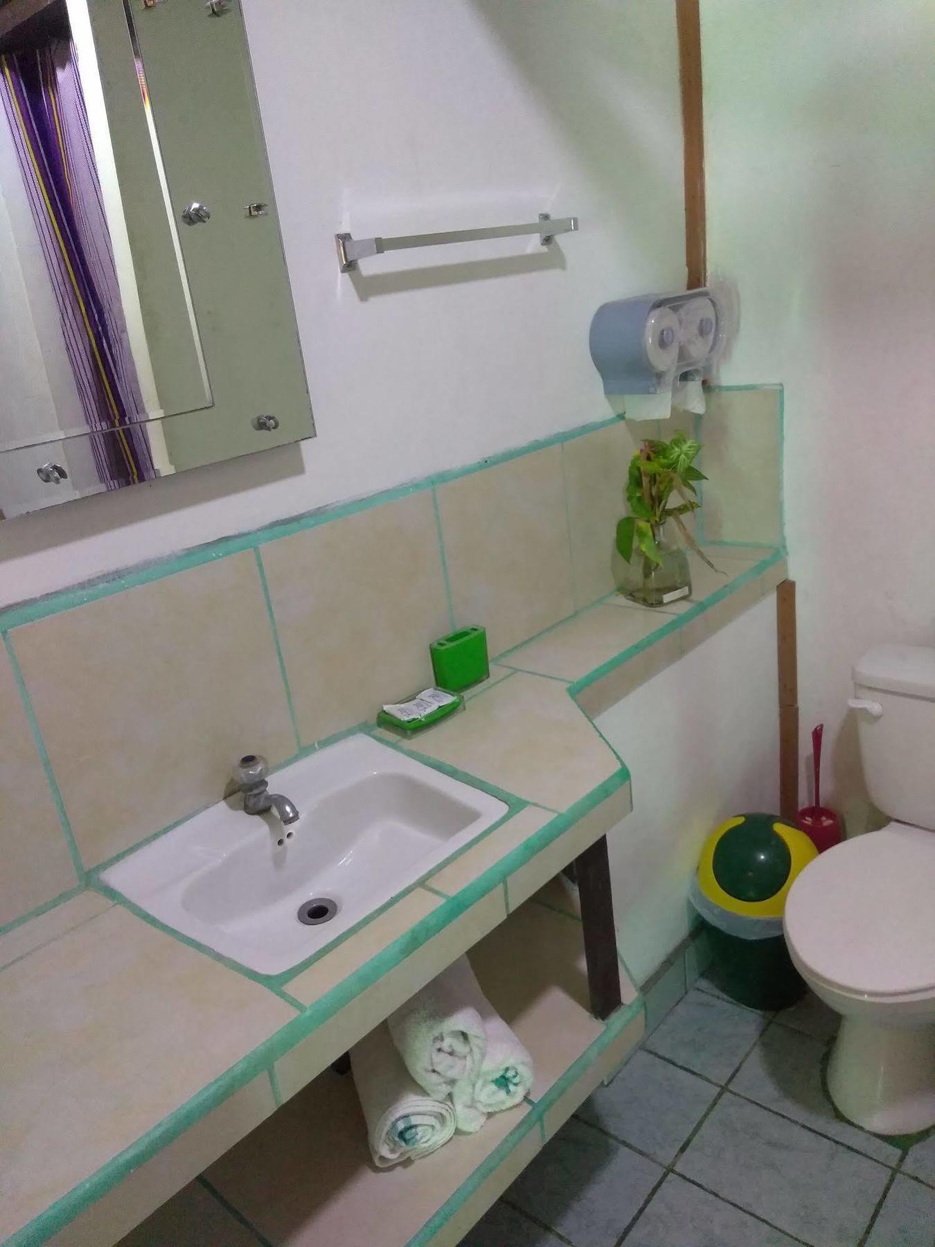 Hostal Cecilia Puerto Viejo de Talamanca Kültér fotó