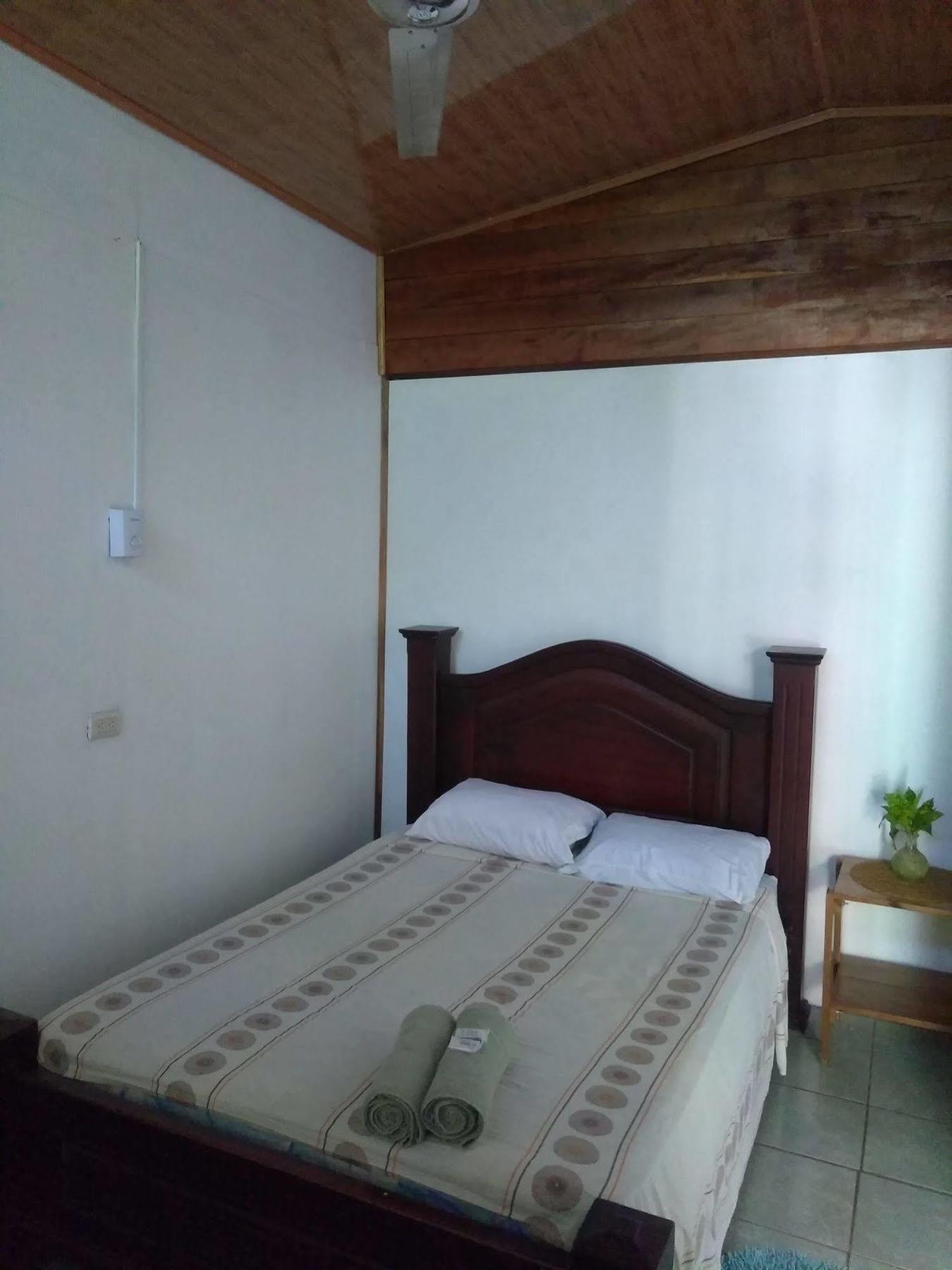 Hostal Cecilia Puerto Viejo de Talamanca Kültér fotó