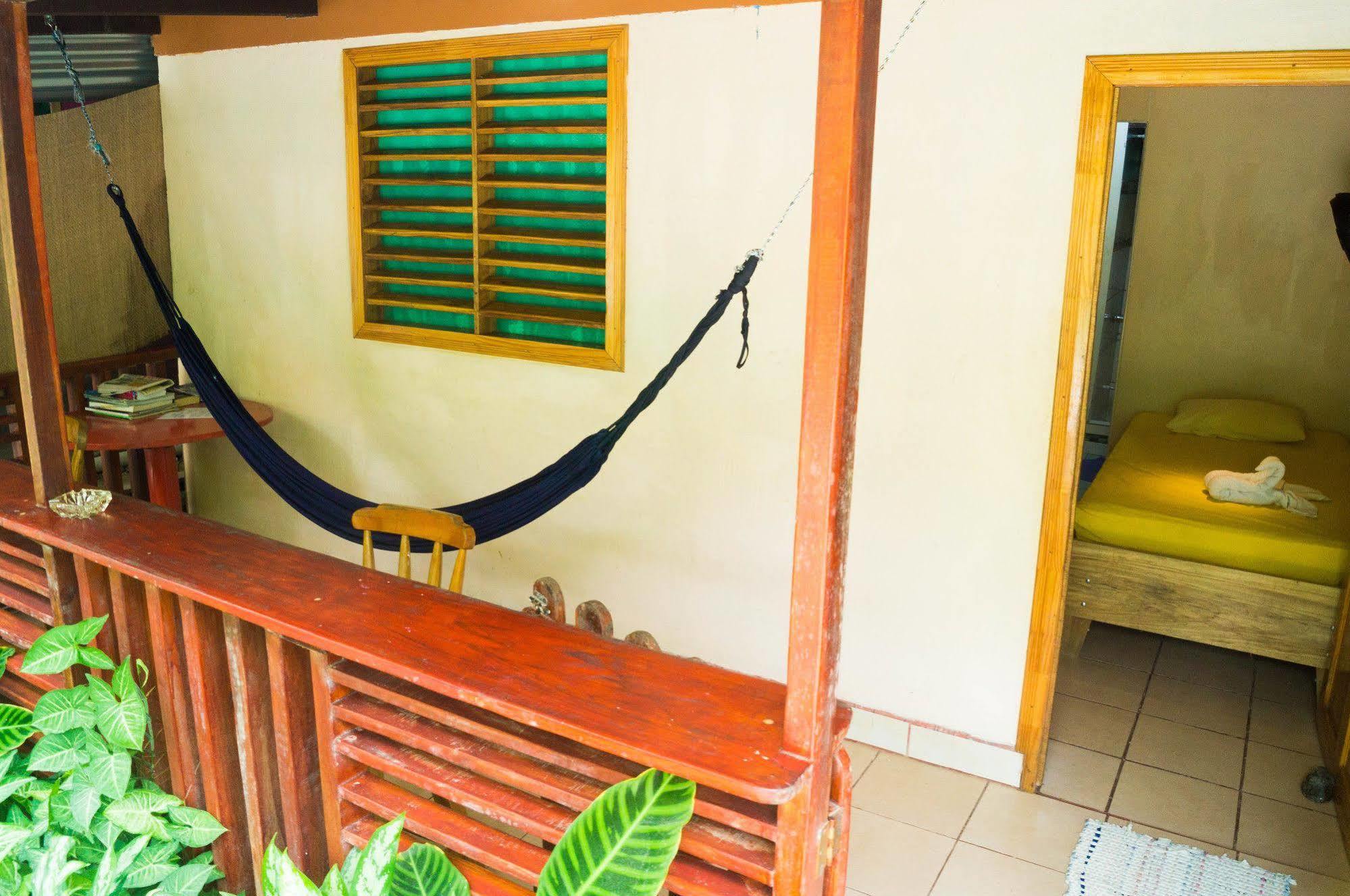 Hostal Cecilia Puerto Viejo de Talamanca Kültér fotó