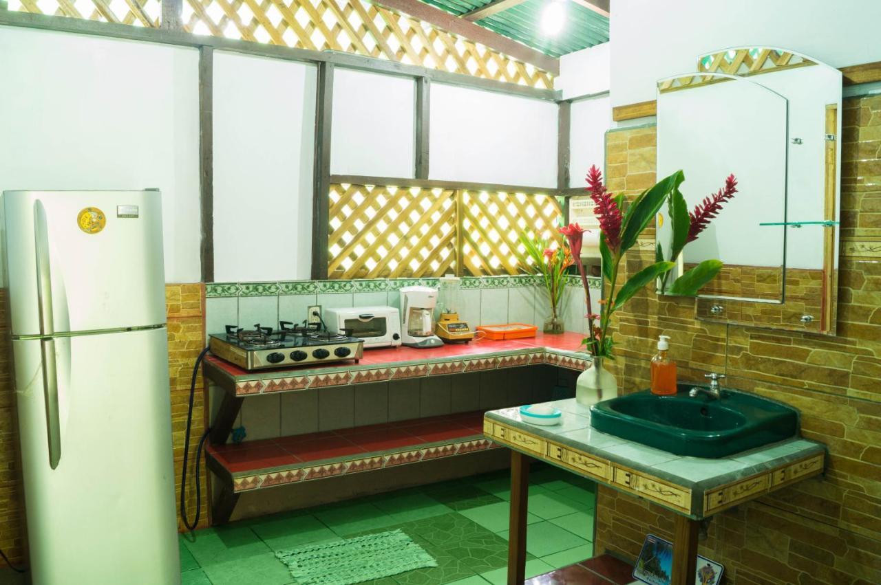 Hostal Cecilia Puerto Viejo de Talamanca Kültér fotó